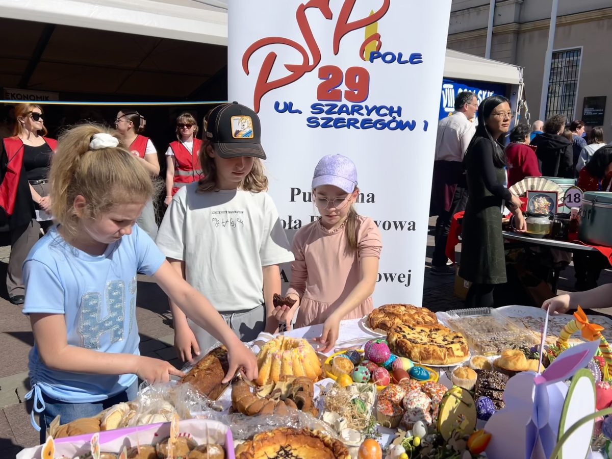 Wielkanocne Śniadanie na rynku