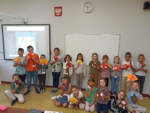 1 (1) (1) (1) (1) (1) (1) (1)