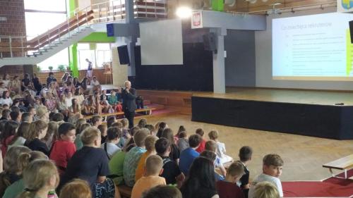 448702860 1008318397968132 191157334463085849 n