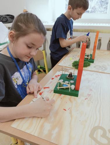 8 (1) (1) (1) (1) (1)