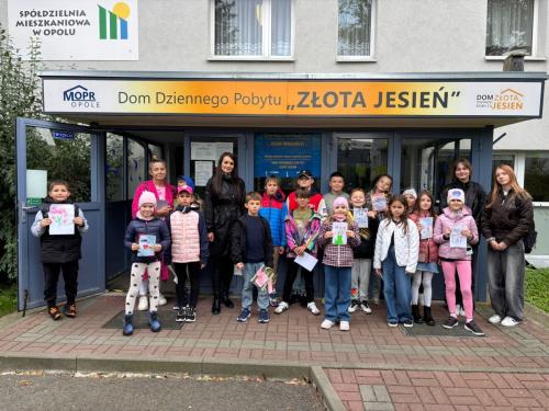 motion photo 1645346173458272689